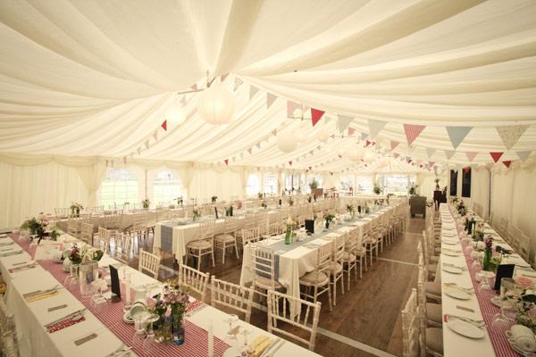 Table Setting, Fab marquee