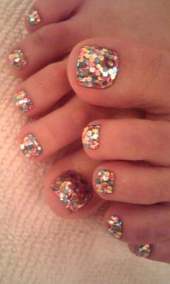 Looks we Love, nails, pedicure, sparkle, glitter