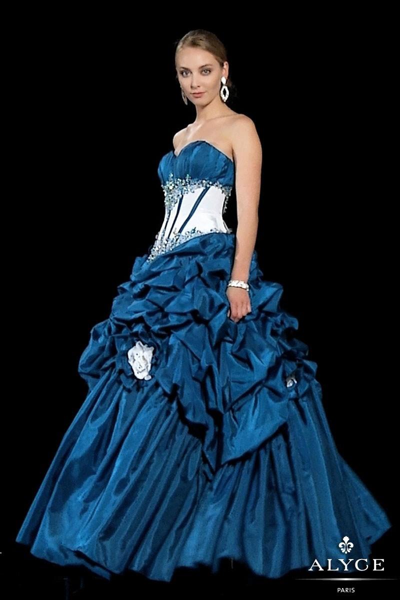 My Stuff, https://www.sequinious.com/quinceanera/8976-alyce-paris-style-9103.html