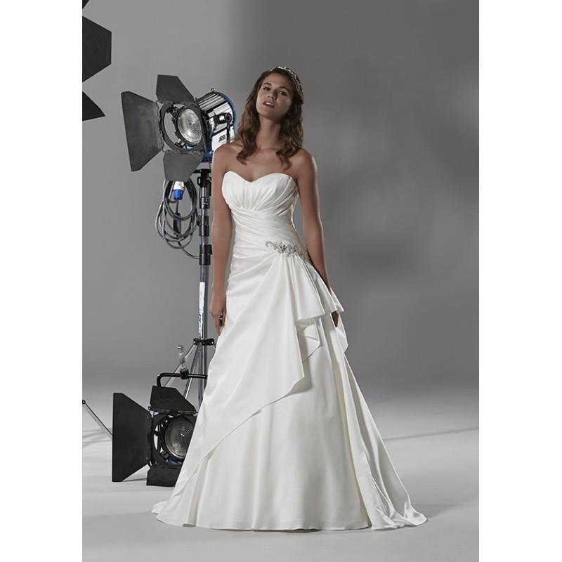 My Stuff, https://www.homonoble.com/1102-romantica-bridal-2014-augusta.html