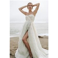 Sabrina Dahan Spring/Summer 2018 Brise Aline Chiffon Ivory Ruffle Strapless Sleeveless Vogue Court T