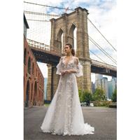 Solo Merav 2018 Sansa Tulle Hand-made Flowers White Spaghetti Straps Sleeveless Aline Chapel Train O