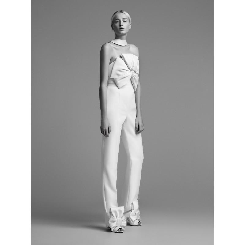 My Stuff, Viktor&Rolf Fall/Winter 2018 Pantsuit Floor-Length Ivory Satin Strapless Sleeveless Bow Zi