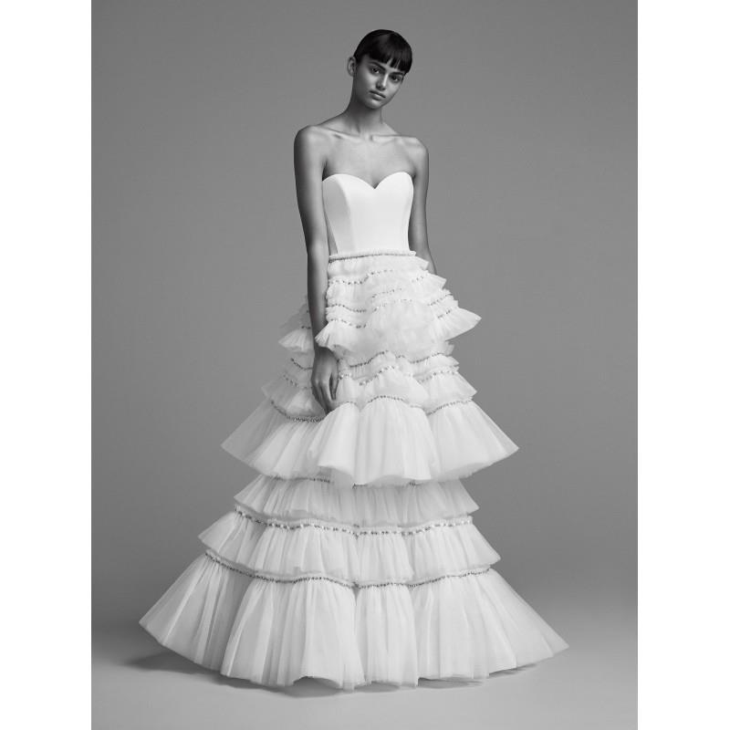 My Stuff, Viktor&Rolf Fall/Winter 2018 Sweetheart Sleeveless Ivory Sweet Tiered Gown Floor-Length Fa