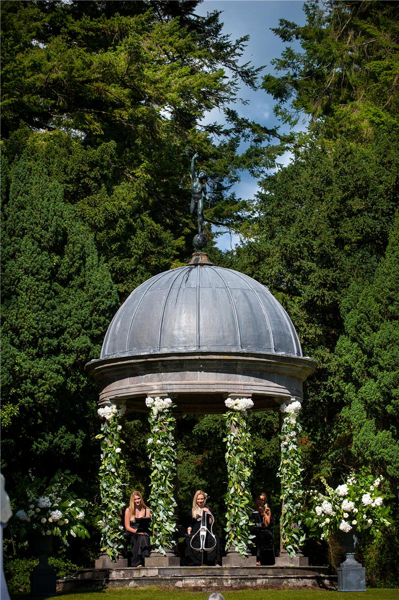 GARDENS & GROUNDS